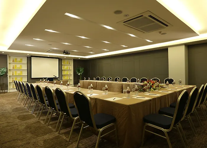 Bangna Pride & Hotel 4*